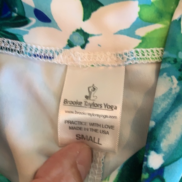 Brooke Taylor yoga pants - Picture 3 of 3